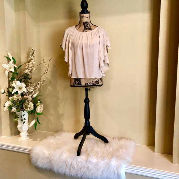 ~Altar’d State~ cream/tan flowy top w/ lace design - Picture 2 of 4